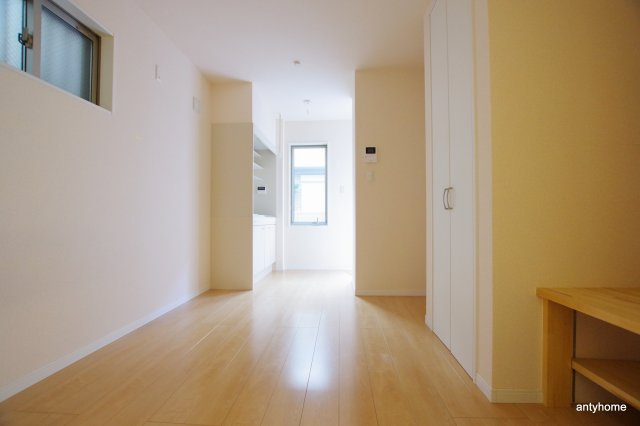 ビーバーズハウス3　仲介手数料無料の居間・リビング