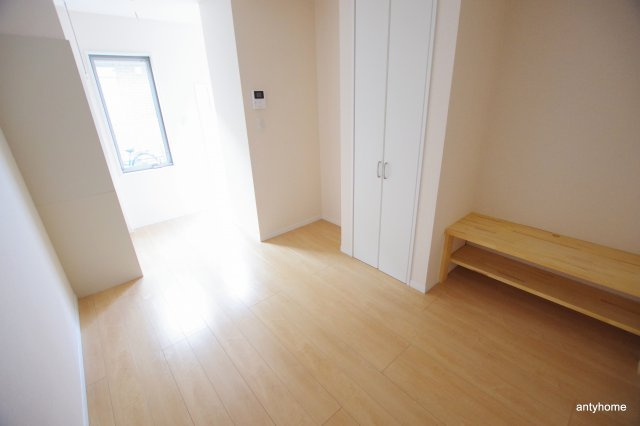 ビーバーズハウス3　仲介手数料無料の居間・リビング