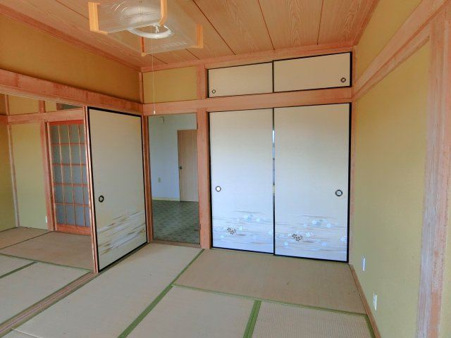 松美第2マンションの和室