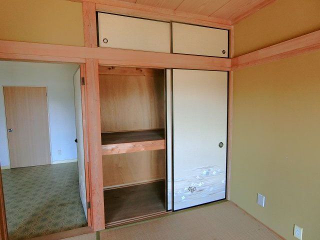 松美第2マンションの収納