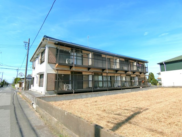 松美第2マンションの外観