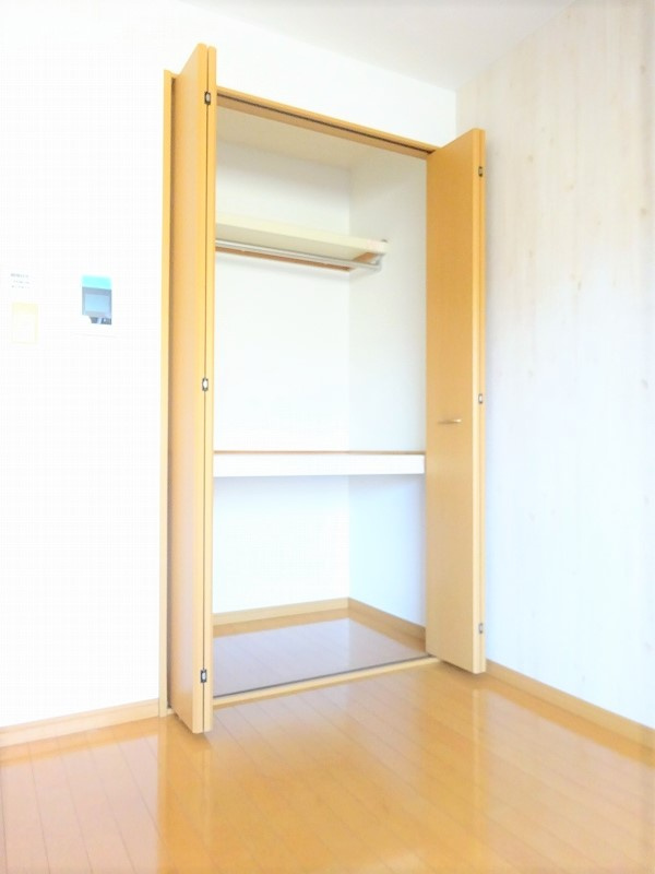 メイプルコート館坂の収納