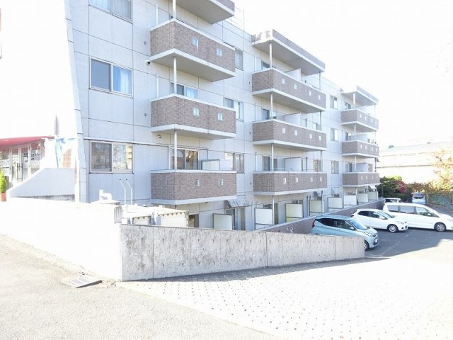 メイプルコート館坂