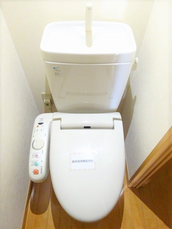 メイプルコート館坂のトイレ