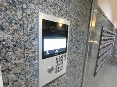 【その他共用部分】 | ステイツ横浜東寺尾 | オートロック付きのマンションです。
防犯面も安心です。