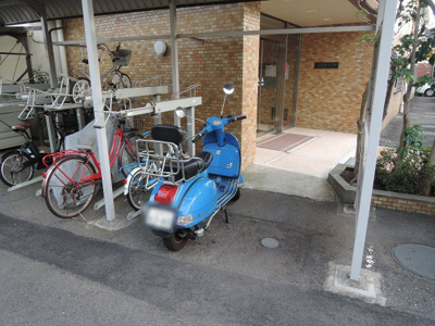 【その他共用部分】 | 山手台ハイツ | バイク置場もありますよ。