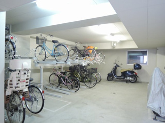 【その他共用部分】 | 駐輪場・バイク置場