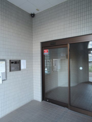 【その他共用部分】 | ファーストクラス子安駅 | 防犯面でも安心のオートロック付。