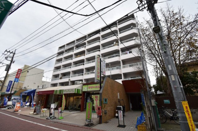 【外観】 | ライオンズマンション下丸子 | 東急多摩川線「下丸子」駅徒歩1分と好立地！
忙しい朝が助かる立地、暮らしにゆとりが生まれます。
管理体制良好もです。