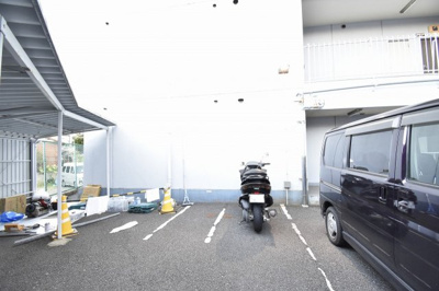【その他共用部分】 | ライオンズマンション鴨居 | バイク置場