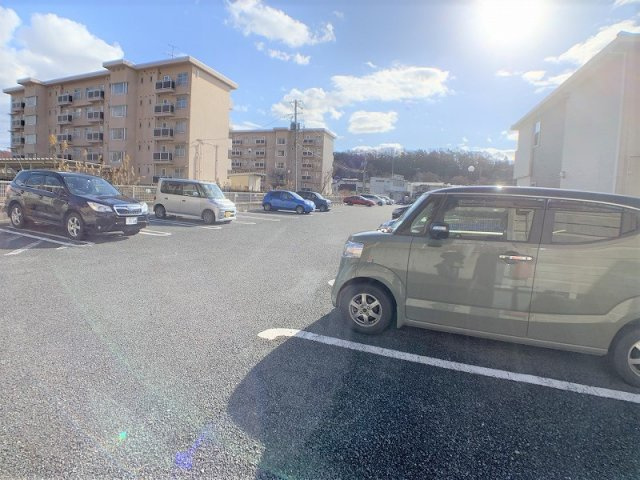 ブライトヒルズⅠの駐車場