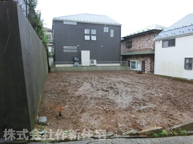 八千代市大和田　売地　更地　建築条件なし　約４５．６坪の整形地の外観