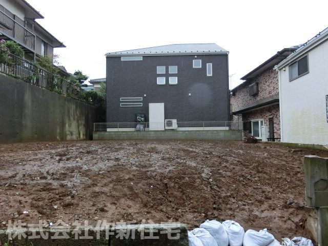 八千代市大和田　売地　更地　建築条件なし　約４５．６坪の整形地の外観