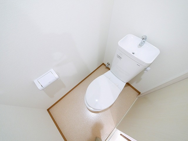 コーポ諏訪西大寺のトイレ|清潔感のあるトイレです
