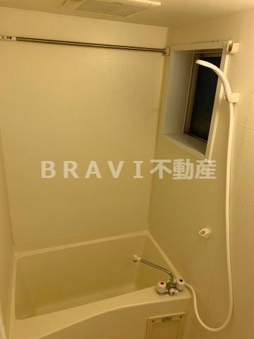 ビクトワーレ　BRAVI不動産の浴室|【ビクトワーレ】コンパクトで使いやすいお風呂です