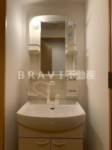 ビクトワーレ　BRAVI不動産の独立洗面台|【ビクトワーレ】朝の身支度には欠かせない独立洗面化粧台