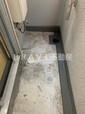 ビクトワーレ　BRAVI不動産のバルコニー|【ビクトワーレ】バルコニー付きです