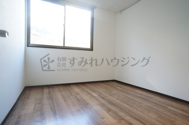ハイツ椿園Ⅱの寝室