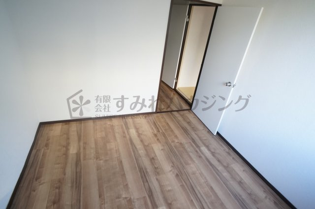 ハイツ椿園Ⅱの洋室