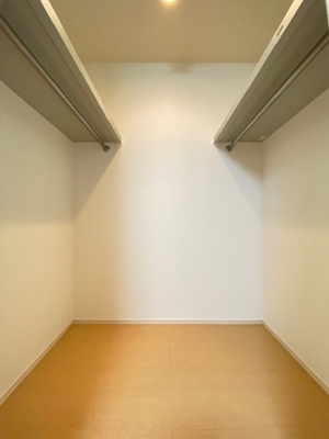 【収納】 | ソルテア日吉 | 洋室5.2帖のお部屋にあるウォークインクローゼットです♪お洋服をたくさんお持ちの方でも安心の収納力です◎ウォークインクローゼットが2ヶ所あるのが便利ですよね！