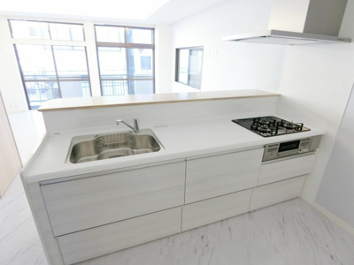 【キッチン】 | STELLA兵庫 | キッチンでお料理をお楽しみください