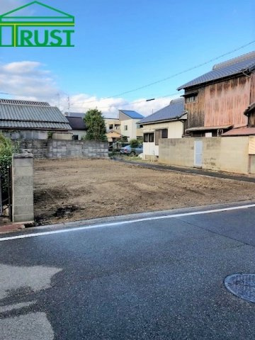 大蔵中町売土地の前面道路含む現地写真|明石市大蔵中町から約50坪の南向きの整形地です。建築条件はございません。