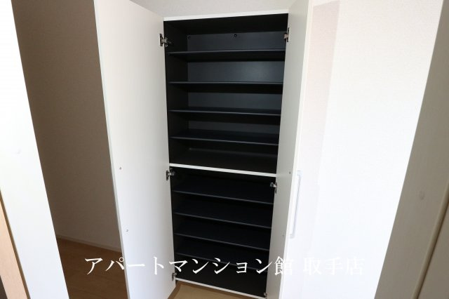 ウィステリアBの収納