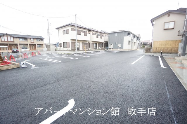 ウィステリアBの駐車場