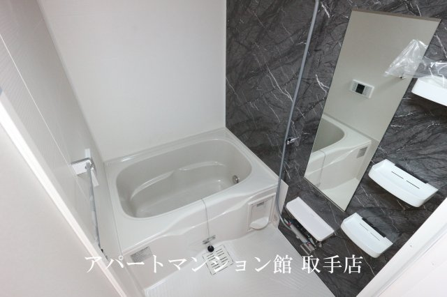 ウィステリアBの浴室