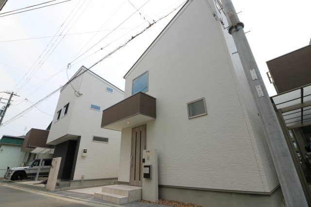 東大阪市加納2丁目中古戸建の外観