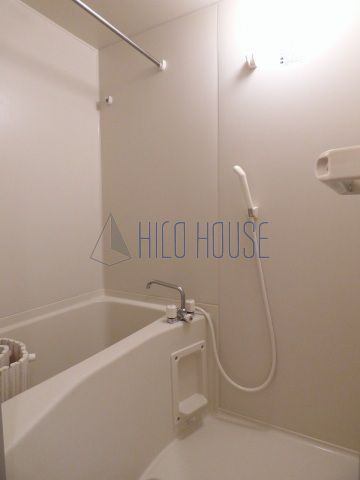 ルネス　プリントスの浴室