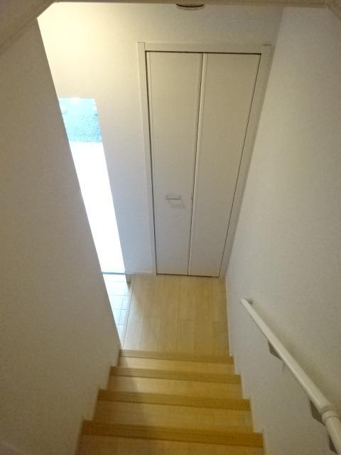 ヒルズ・コートの玄関