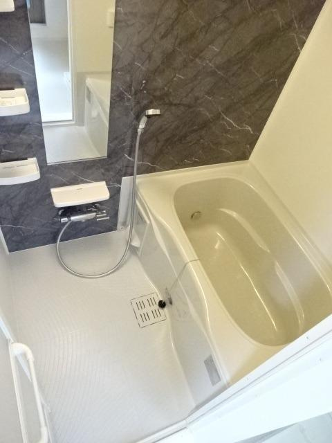 ヒルズ・コートの浴室