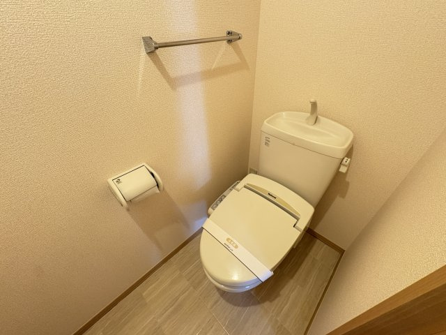 セジュール宮沢Bのトイレ|写真は同建物の別部屋を参考に掲載しております。