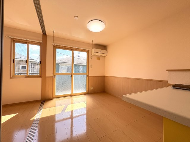 セジュール宮沢Bの居間・リビング|写真は同建物の別部屋を参考に掲載しております。