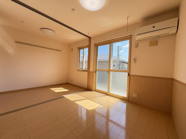 セジュール宮沢Bの居間・リビング|写真は同建物の別部屋を参考に掲載しております。