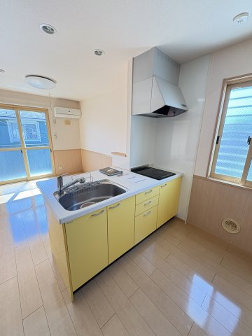 セジュール宮沢Bのキッチン|写真は同建物の別部屋を参考に掲載しております。