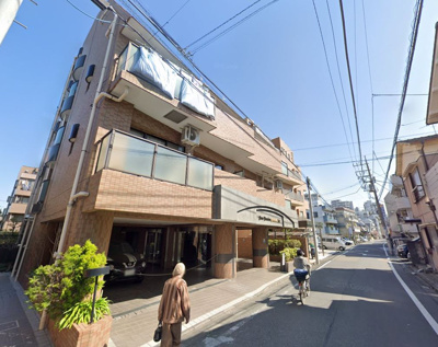 【外観】 | ライオンズマンション蓮沼第2 | 3階・南東角部屋につき日当たり・通風良好。
女性に人気！収納力の高いウォークインクローゼット付。
