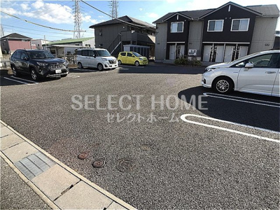 【駐車場】 | メゾン四季彩Ⅱ | 車をお持ちの方に嬉しい駐車場付きの物件です