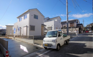 【前面道路含む現地写真】 | １号棟　現地（2020年1月）撮影
前面道路は東側幅員約4.5ｍ