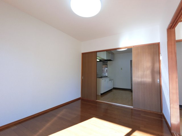 【洋室】 | 照明器具付です