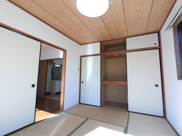 【和室】 | 天袋付の収納スペースです