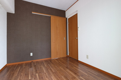 【洋室】 | 甲南メゾン春日 | 4.4帖洋室