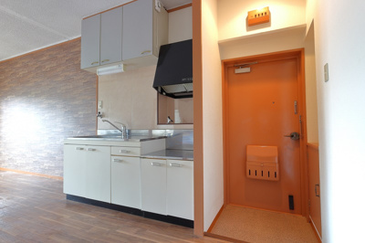 【玄関】 | 甲南メゾン春日 | 玄関、キッチン