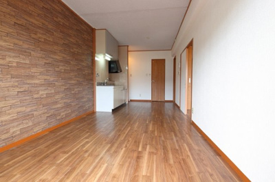 【居間・リビング】 | 甲南メゾン春日 | 10.6帖ＬＤＫ