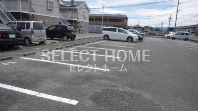 【駐車場】 | ｃｏｚｙｃｏｕｒｔＣ | 駐車場です