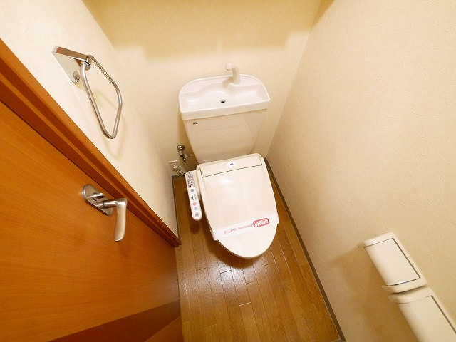 グランディール四条Aのトイレ|トイレです