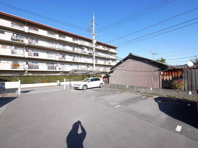 中島コーポBの駐車場