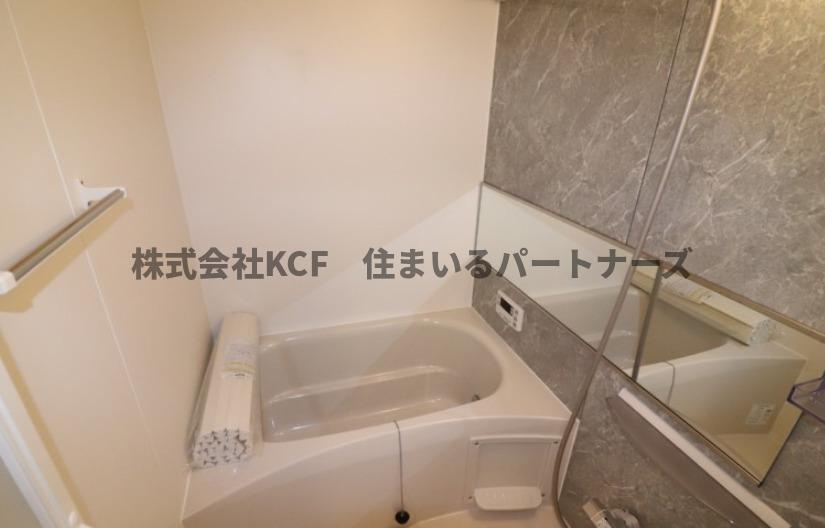 オッツ梅満Ⅱ B棟の浴室|落ち着いた空間のお風呂です