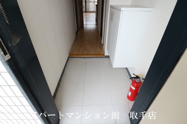 リバーサイドヒルズの玄関
